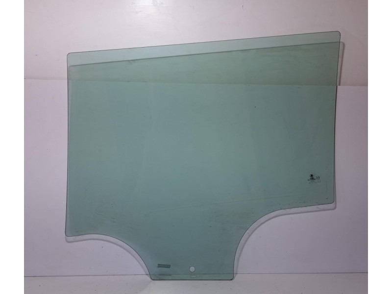 Recambio de luna trasera derecha para skoda yeti active referencia OEM IAM 5L0845206A 76449 R