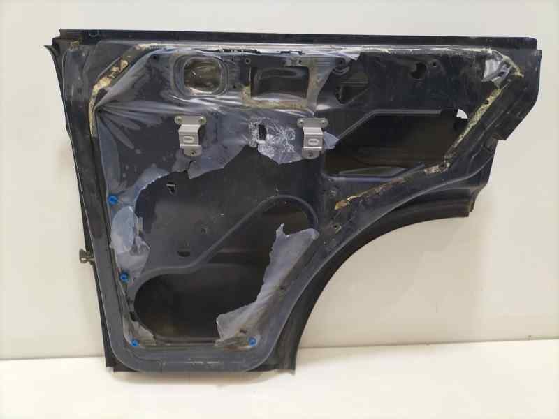 Recambio de puerta trasera derecha para land rover discovery (lt) td5 referencia OEM IAM BFA700060 82624 