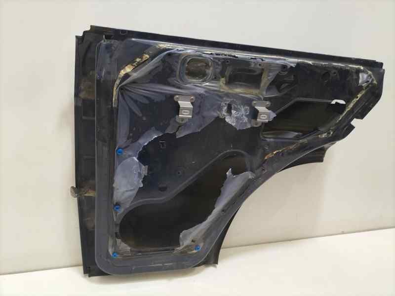 Recambio de puerta trasera derecha para land rover discovery (lt) td5 referencia OEM IAM BFA700060 82624 