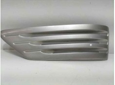 Recambio de molduras traseras para toyota land cruiser (j9) td gx (5-ptas.) referencia OEM IAM 1KZTE 82629 