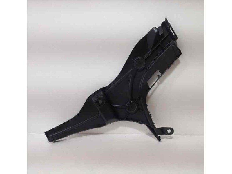 Recambio de molduras traseras para audi a3 sportback (8va) ambiente referencia OEM IAM 8V4807377A 87170 