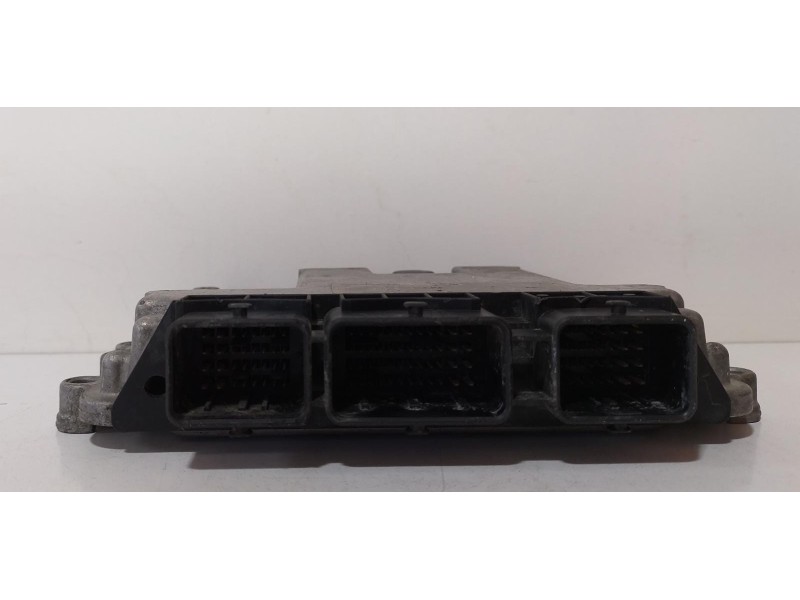 Recambio de centralita motor uce para renault scenic ii confort expression referencia OEM IAM 8200391966 69294 R