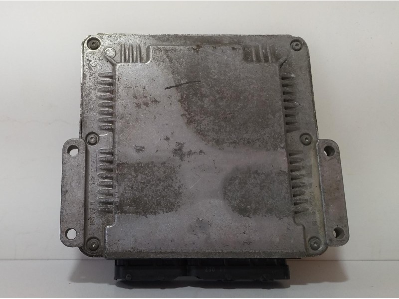 Recambio de centralita motor uce para chrysler voyager (rg) 2.5 crd cat referencia OEM IAM P04727666AB 69295 R