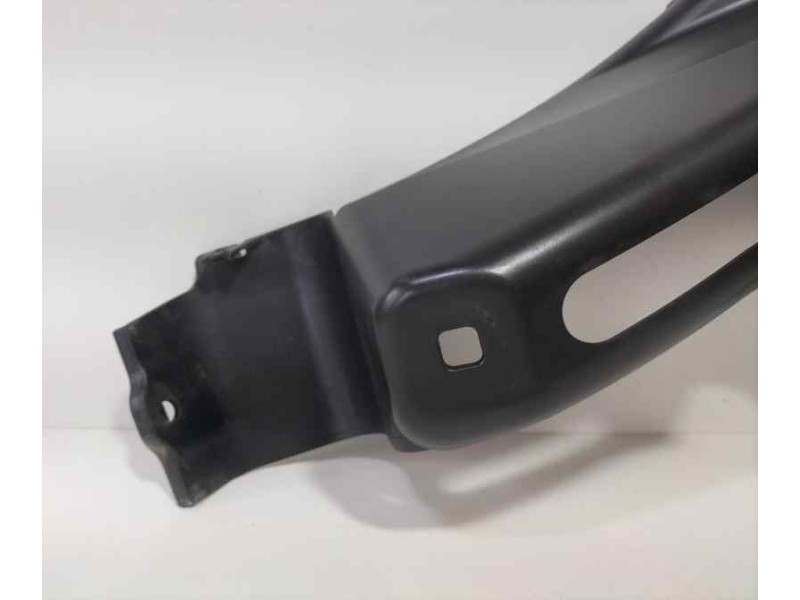 Recambio de molduras traseras para bmw serie 5 berlina (e60) 520d referencia OEM IAM 51127178186 87172 