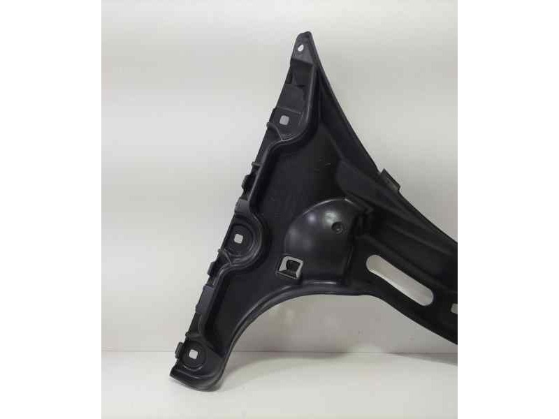 Recambio de molduras traseras para bmw serie 5 berlina (e60) 520d referencia OEM IAM 51127178186 87172 