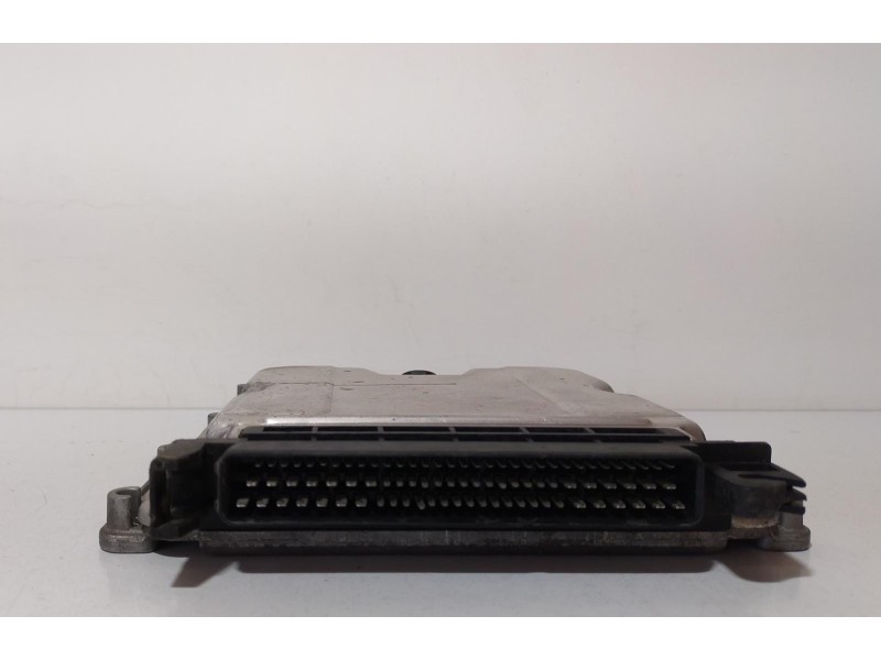 Recambio de centralita motor uce para citroën c5 berlina 2.0 hdi sx referencia OEM IAM 9643525580 69305 R