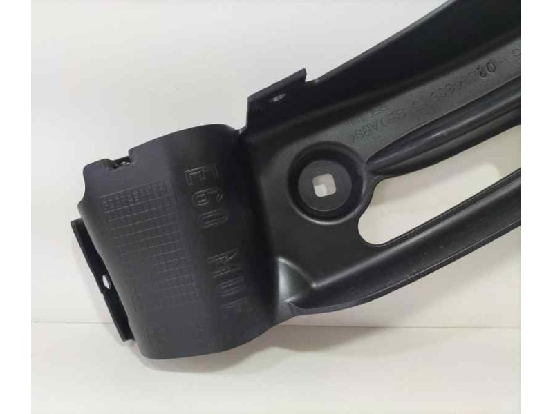 Recambio de molduras traseras para bmw serie 5 berlina (e60) 520d referencia OEM IAM 51127178185 87173 