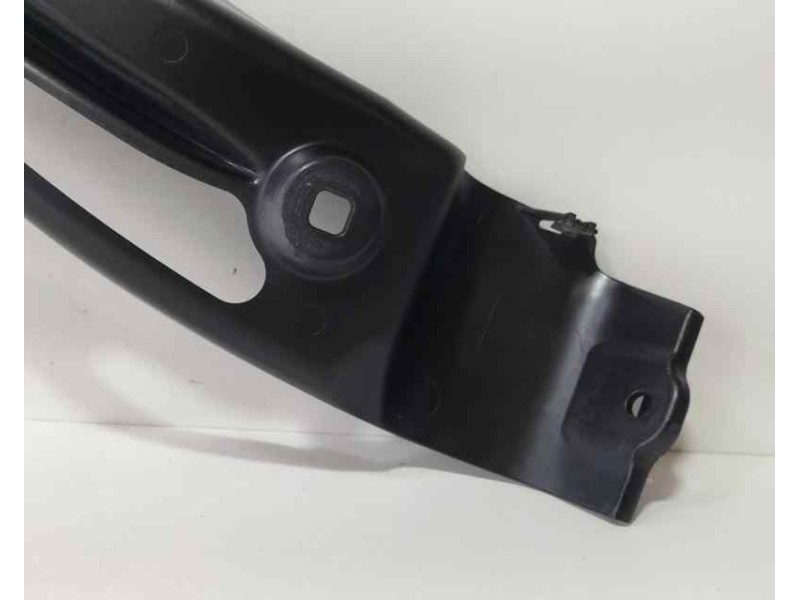 Recambio de molduras traseras para bmw serie 5 berlina (e60) 520d referencia OEM IAM 51127178185 87173 