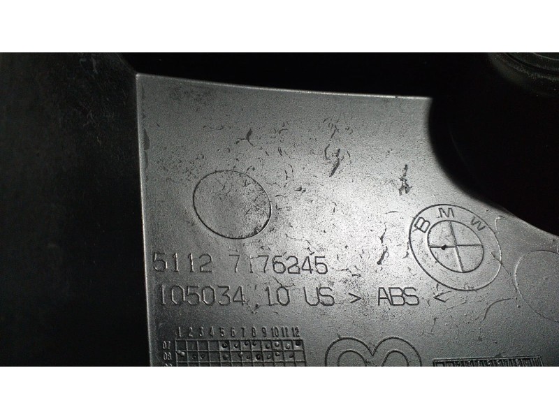 Recambio de molduras traseras para bmw x6 (e71) 3.5d referencia OEM IAM 51127176245 59469 