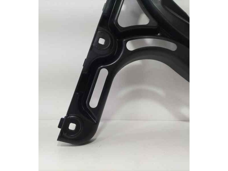 Recambio de molduras traseras para bmw serie 5 berlina (e60) 520d referencia OEM IAM 51127178185 87173 