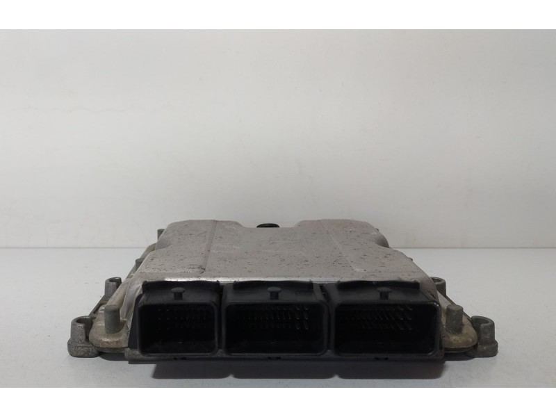 Recambio de centralita motor uce para renault laguna ii grandtour (kg0) dynamique referencia OEM IAM 8200048297 69310 R