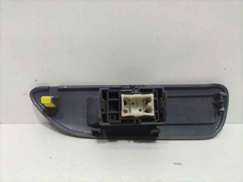 Recambio de mando elevalunas trasero izquierdo para toyota land cruiser (j9) td gx (5-ptas.) referencia OEM IAM 7421660080 82641