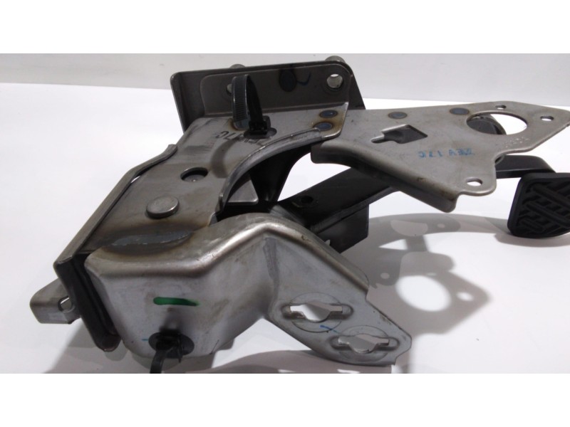 Recambio de pedal freno para nissan juke (f15) acenta referencia OEM IAM 465011KA2B 47460 