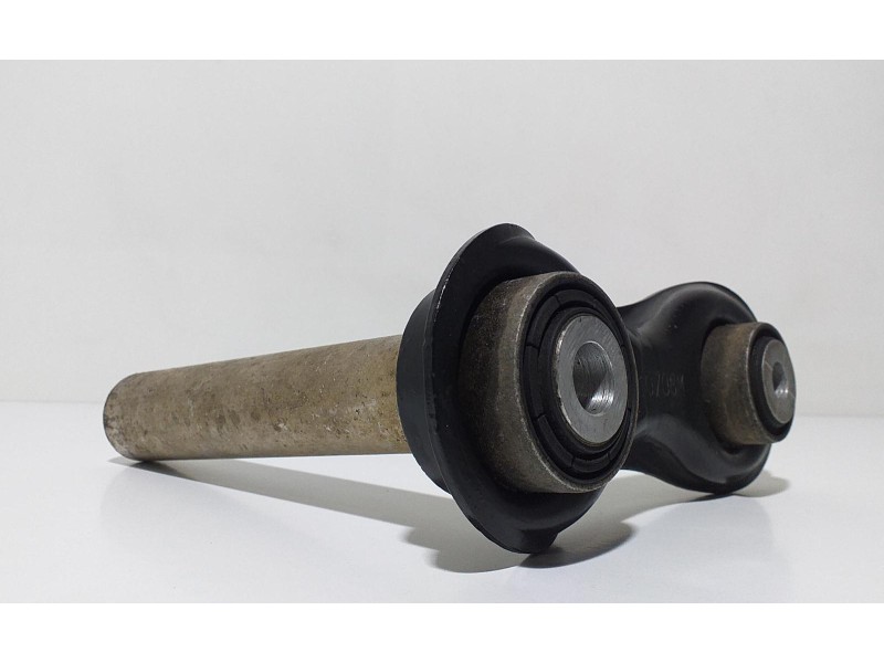 Recambio de soporte brazo suspension trasero derecho para bmw x6 (e71) 3.5d referencia OEM IAM 6774477 59488 