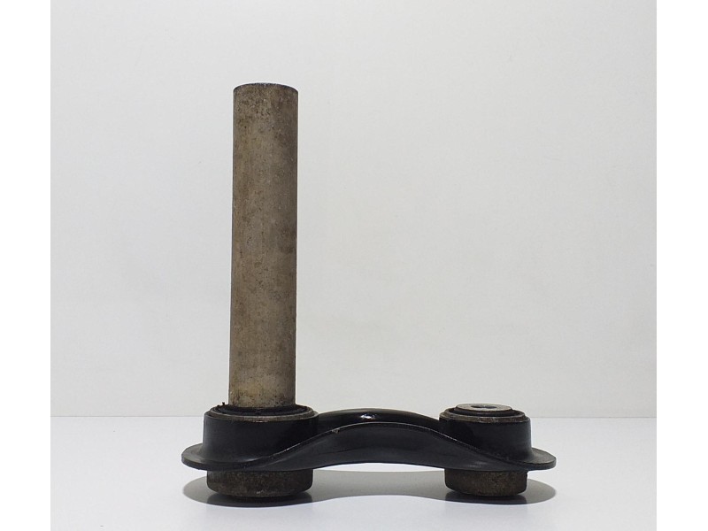 Recambio de soporte brazo suspension trasero derecho para bmw x6 (e71) 3.5d referencia OEM IAM 6774477 59488 