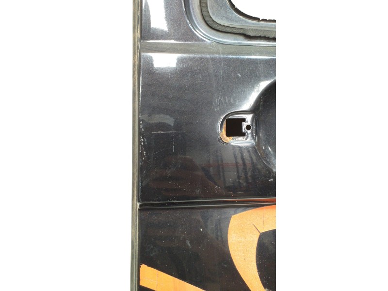 Recambio de puerta lateral corredera izquierda para volkswagen t5 bus 2.5 tdi referencia OEM IAM 7H0843107 73414 
