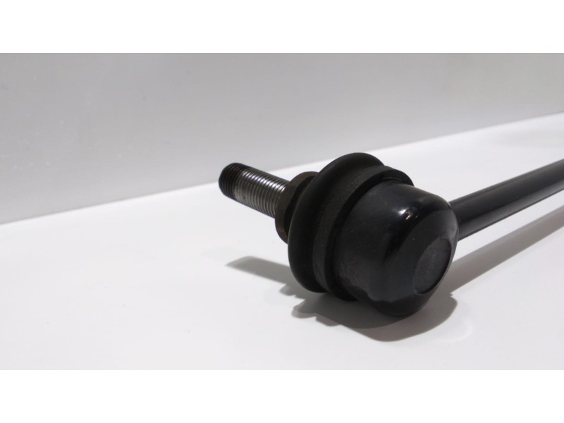 Recambio de bieleta estabilizadora delantera derecha para nissan juke (f15) acenta referencia OEM IAM K9K 47472 