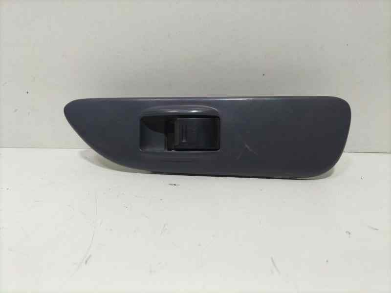 Recambio de mando elevalunas trasero derecho para toyota land cruiser (j9) td gx (5-ptas.) referencia OEM IAM 7421560070 82650 