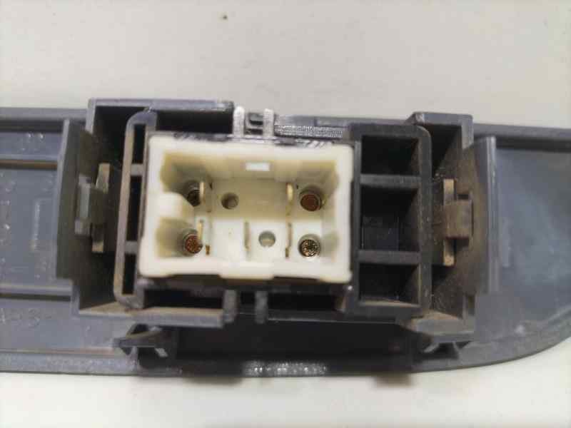 Recambio de mando elevalunas trasero derecho para toyota land cruiser (j9) td gx (5-ptas.) referencia OEM IAM 7421560070 82650 