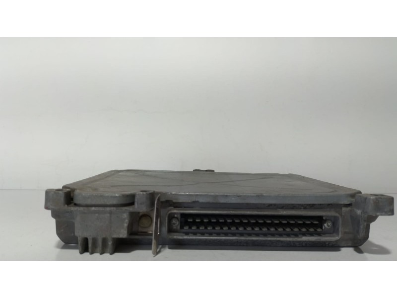 Recambio de centralita motor uce para renault megane i berlina hatchback (ba0) 1.4e rl referencia OEM IAM 7700864451 69358 R