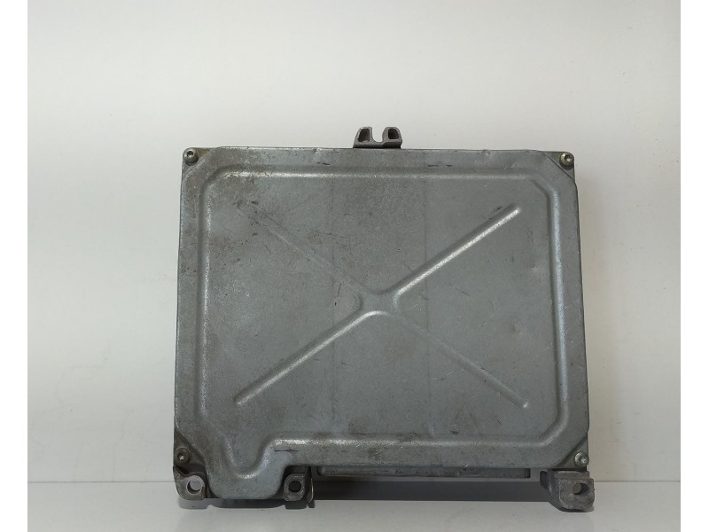 Recambio de centralita motor uce para renault megane i berlina hatchback (ba0) 1.4e rl referencia OEM IAM 7700864451 69358 R