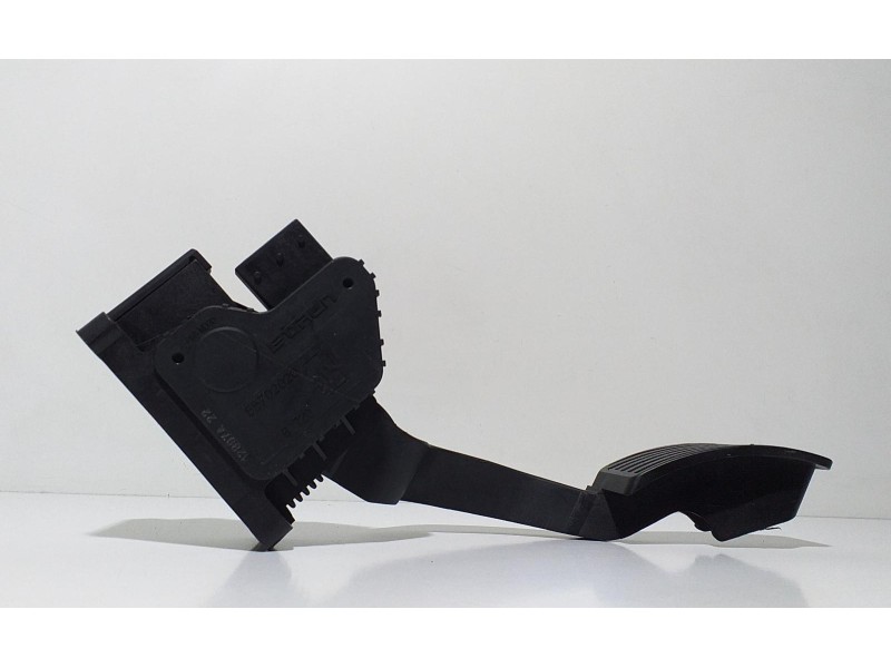 Recambio de potenciometro pedal para opel corsa d 1.3 16v cdti referencia OEM IAM 55702020 66749 