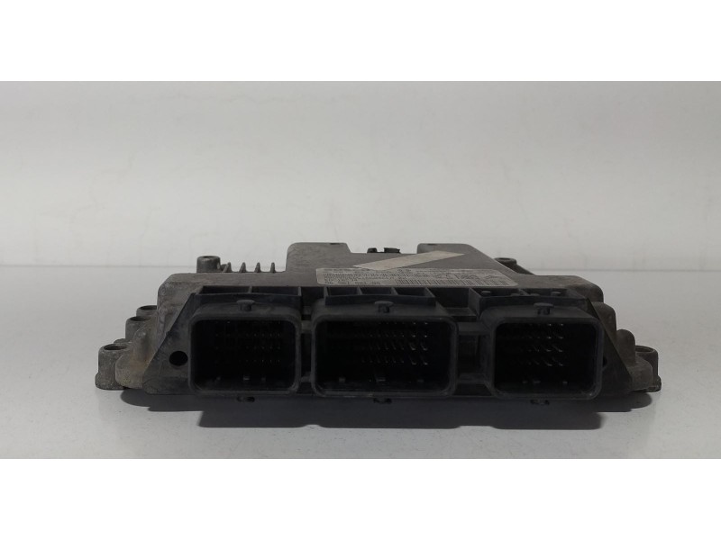 Recambio de centralita motor uce para peugeot 206 berlina xsi referencia OEM IAM 9656162180 69364 R