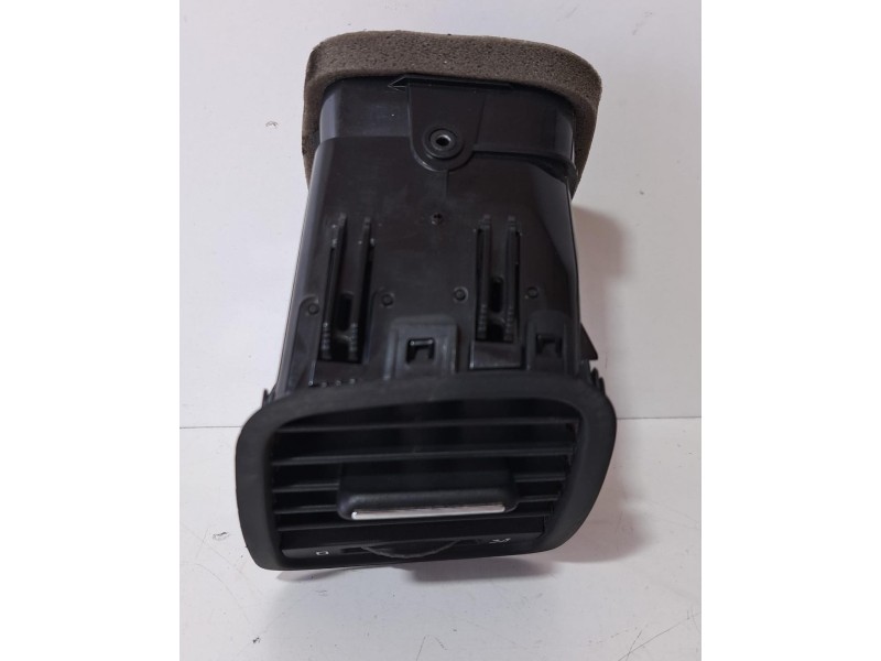 Recambio de rejilla aireadora para skoda yeti active referencia OEM IAM 5L0819701 76523 R