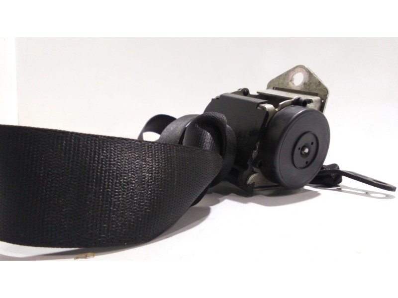 Recambio de cinturon seguridad trasero derecho para bmw serie 1 berlina (e81/e87) 118d referencia OEM IAM 607051100B 47504  Recambio de cinturon seguridad trasero derecho para bmw serie 1 berlina (e81/e87) 118d referencia OEM IAM 607051100B 47504