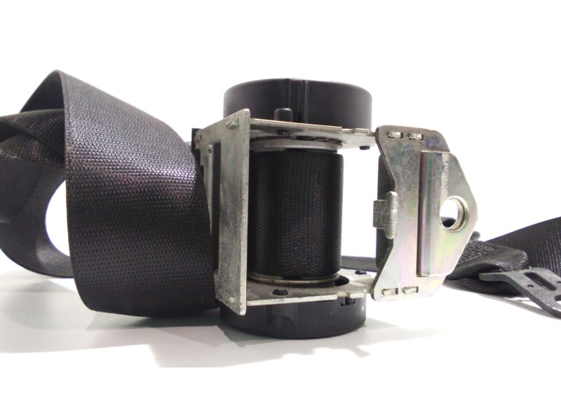 Recambio de cinturon seguridad trasero derecho para bmw serie 1 berlina (e81/e87) 118d referencia OEM IAM 607051100B 47504  Recambio de cinturon seguridad trasero derecho para bmw serie 1 berlina (e81/e87) 118d referencia OEM IAM 607051100B 47504