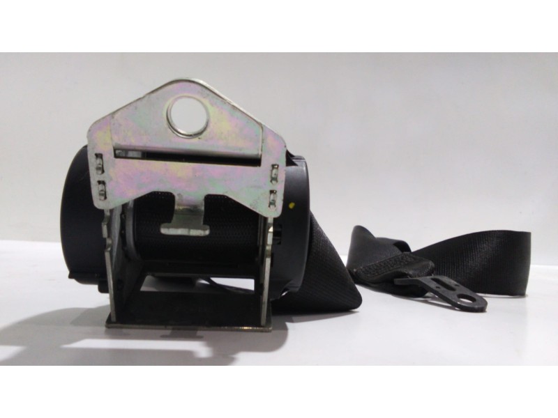Recambio de cinturon seguridad trasero derecho para bmw serie 1 berlina (e81/e87) 118d referencia OEM IAM 607051100B 47504  Recambio de cinturon seguridad trasero derecho para bmw serie 1 berlina (e81/e87) 118d referencia OEM IAM 607051100B 47504