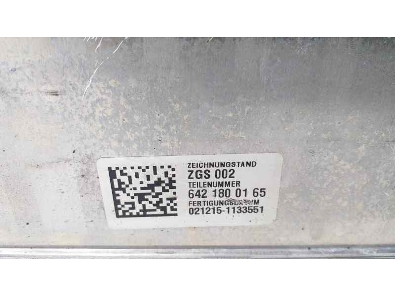Recambio de enfriador aceite motor para mercedes-benz clase m (w164) 3.0 cdi cat referencia OEM IAM 6421800165 73595 R Recambio de enfriador aceite motor para mercedes-benz clase m (w164) 3.0 cdi cat referencia OEM IAM 6421800165 73595 R