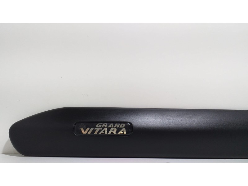 Recambio de molduras delanteras para suzuki grand vitara jb (jt) 2.0 jlx-a (5-ptas.) referencia OEM IAM J20A 55382 