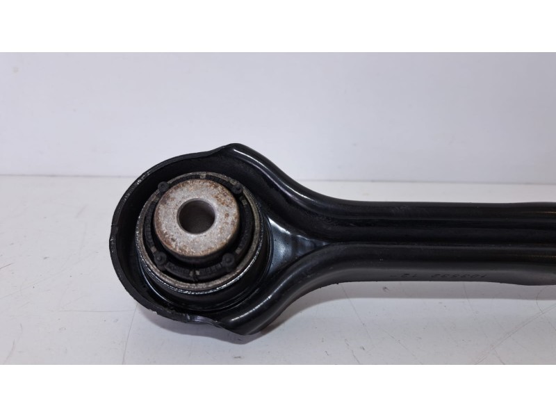 Recambio de brazo suspension superior trasero derecho para bmw serie 1 berlina (e81/e87) 118d referencia OEM IAM 6763471 76532 