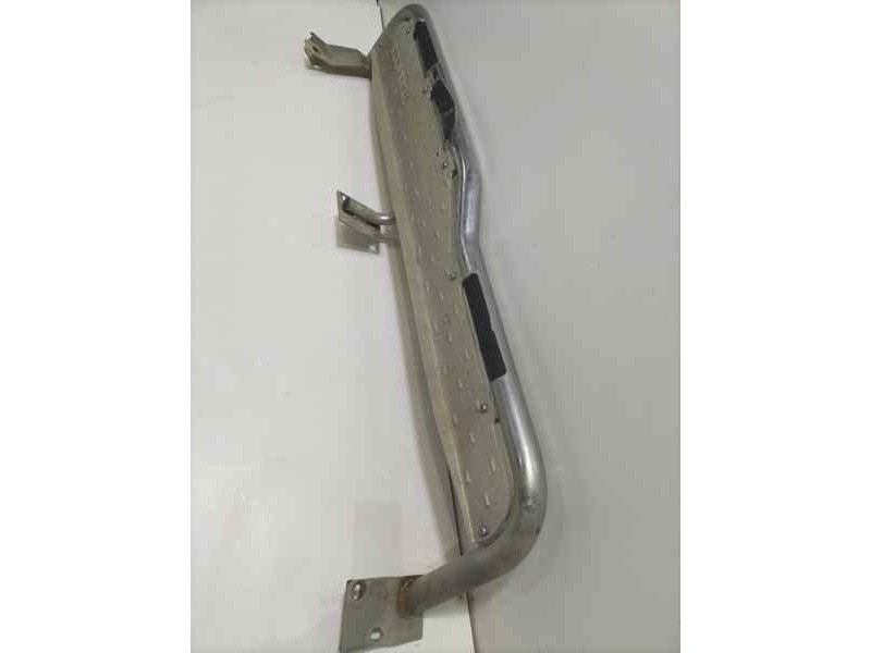 Recambio de estribo para nissan terrano/terrano.ii (r20) comfort referencia OEM IAM 3PUERTAS 82667 