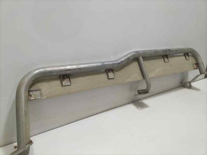 Recambio de estribo para nissan terrano/terrano.ii (r20) comfort referencia OEM IAM 3PUERTAS 82667 