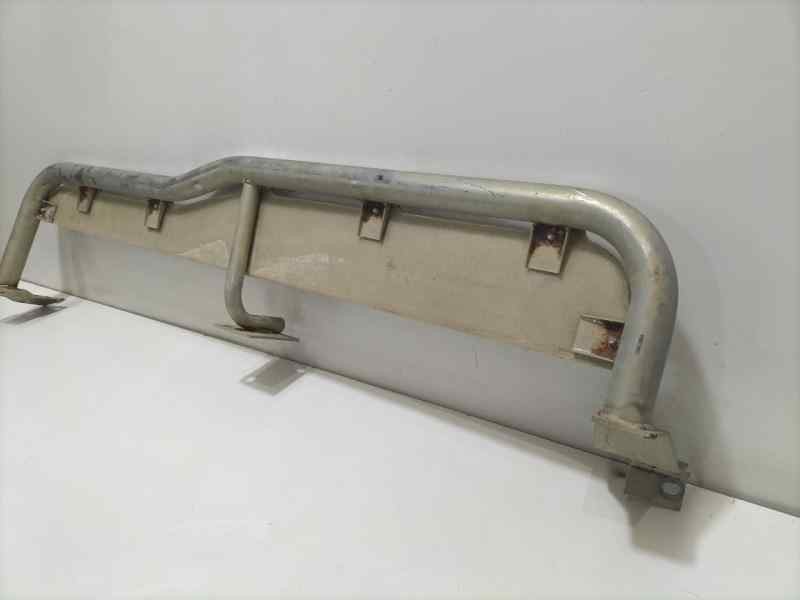 Recambio de estribo para nissan terrano/terrano.ii (r20) comfort referencia OEM IAM 3PUERTAS 82667 