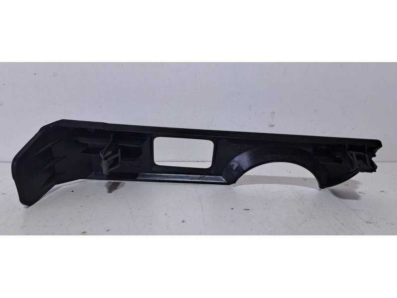Recambio de molduras delanteras para skoda yeti active referencia OEM IAM 5L1858417 76543 R