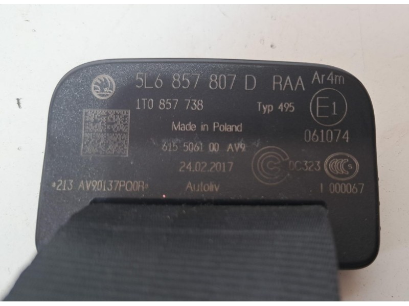 Recambio de cinturon seguridad trasero central para skoda yeti active referencia OEM IAM 5L6857807D 76546 R