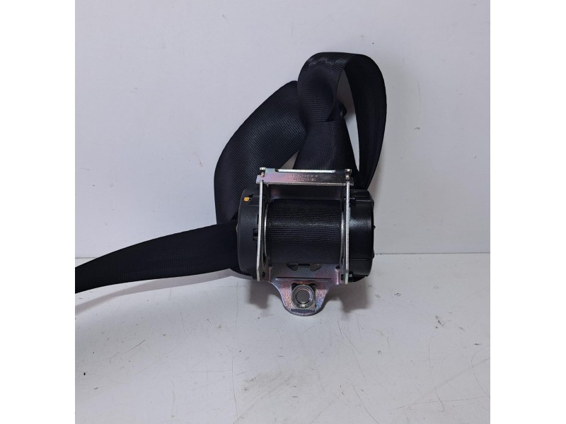 Recambio de cinturon seguridad trasero central para skoda yeti active referencia OEM IAM 5L6857807D 76546 R