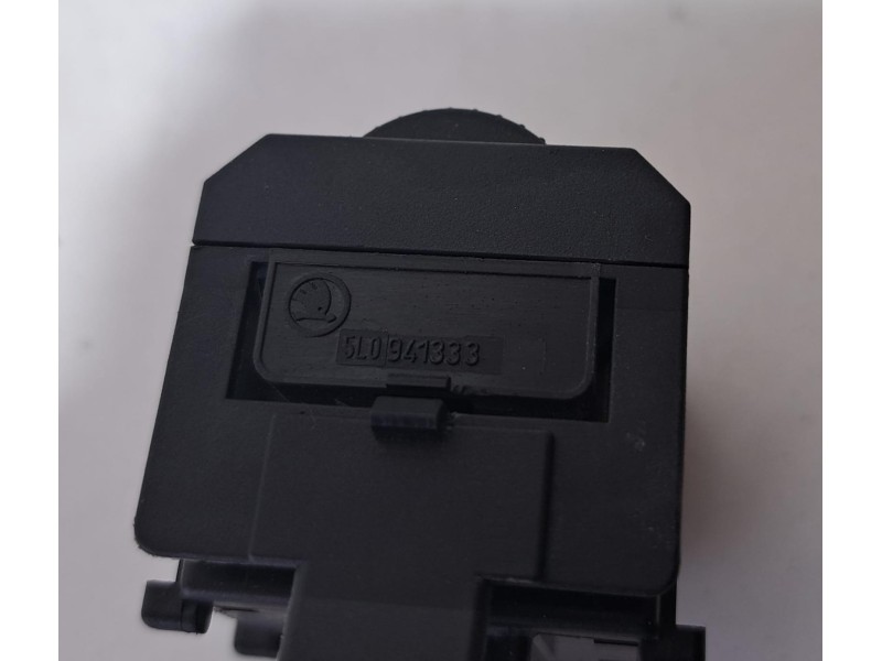 Recambio de intercooler para skoda yeti active referencia OEM IAM 5L0941333 76548 R