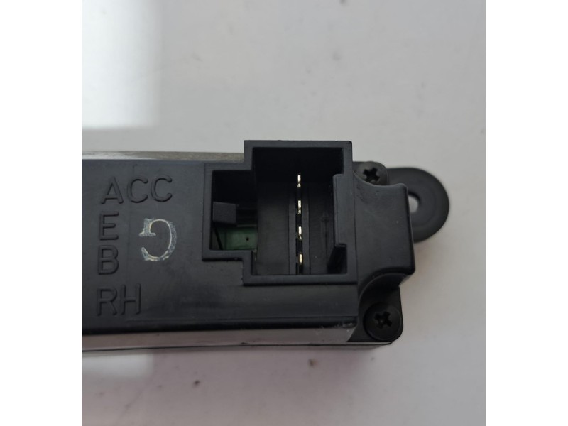 Recambio de pantalla multifuncion para hyundai tucson (jm) 2.0 crdi comfort (4wd) referencia OEM IAM 945102E001 76554 R