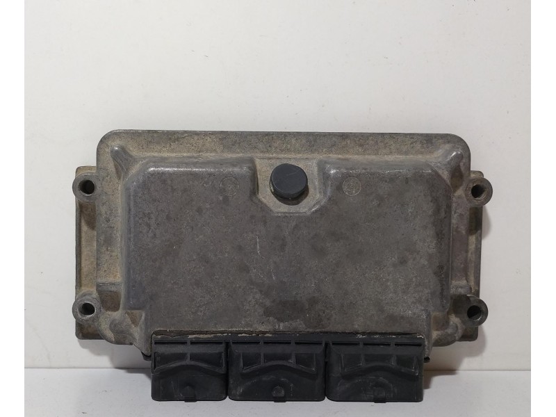 Recambio de centralita motor uce para citroën saxo 1.5 d image referencia OEM IAM 9641757480 69472 R