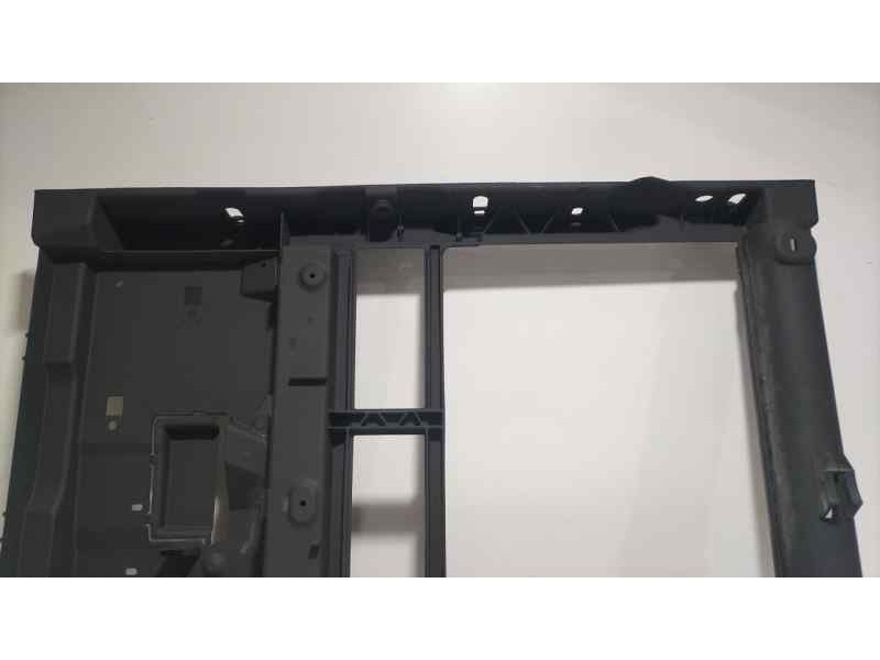 Recambio de panel frontal para peugeot 207 confort referencia OEM IAM 9682586480 80856 