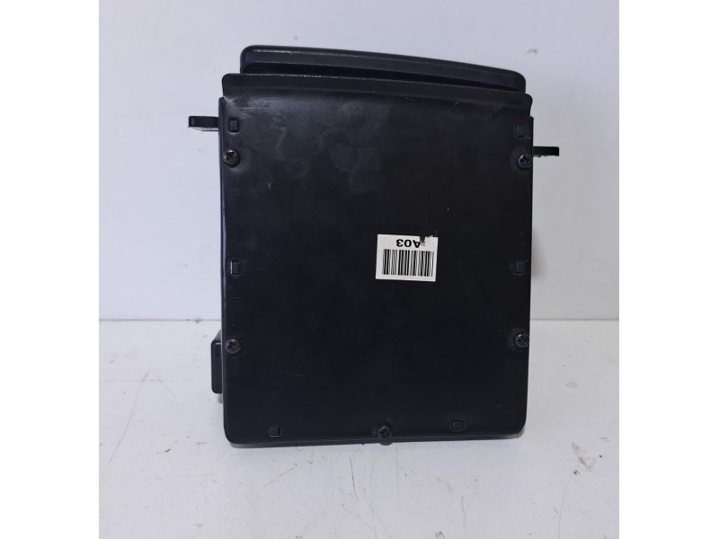 Recambio de cenicero para hyundai tucson (jm) 2.0 crdi comfort (4wd) referencia OEM IAM 845502E000 76555 R