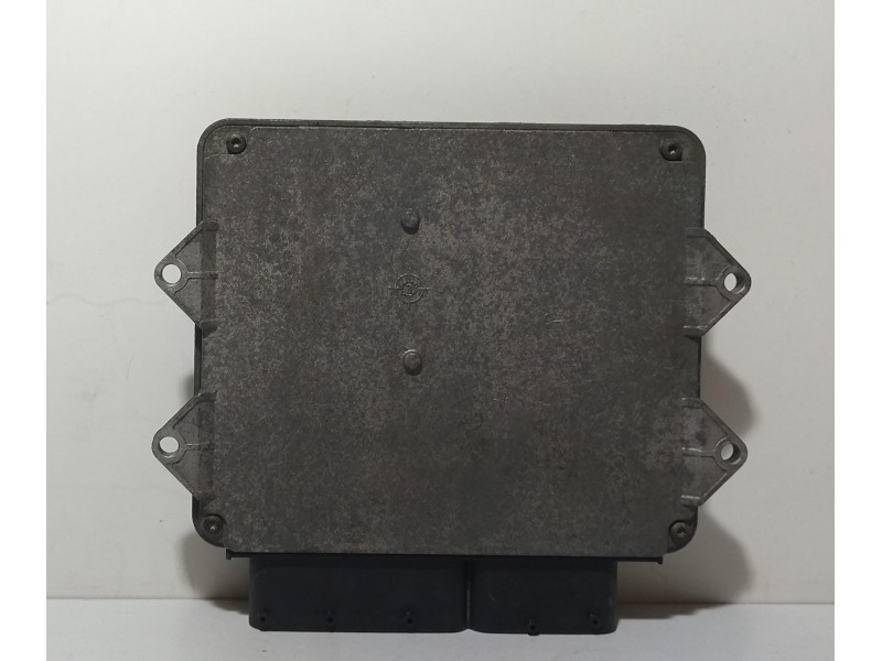 Recambio de centralita motor uce para fiat punto berlina (188) 1.3 16v multijet feel referencia OEM IAM 55186608 69475 R