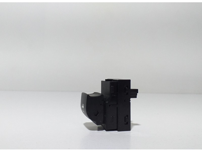 Recambio de mando elevalunas delantero derecho para bmw serie 1 lim. (f20) 116d referencia OEM IAM 9208107 59727 