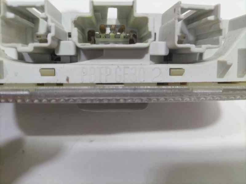 Recambio de luz interior para peugeot 307 break / sw (s1) 2.0 hdi cat referencia OEM IAM 6362N4 82692 