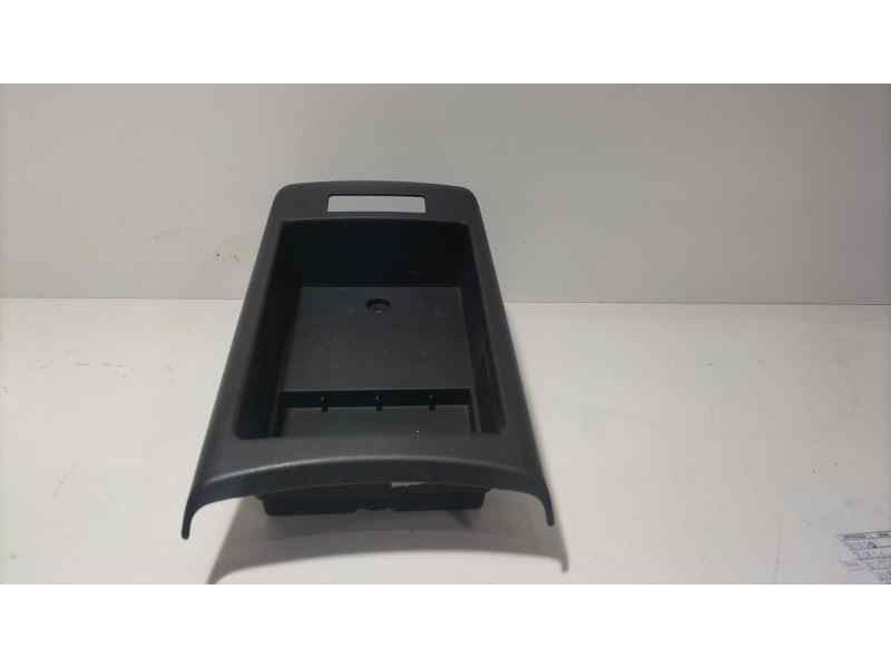 Recambio de molduras delanteras para audi a6 berlina (4f2) 3.0 tdi quattro (165kw) referencia OEM IAM 4F0863244C 80869 