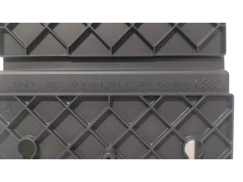 Recambio de molduras delanteras para audi a6 berlina (4f2) 3.0 tdi quattro (165kw) referencia OEM IAM 4F0863244C 80869 